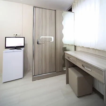 Nil Academic İstanbul