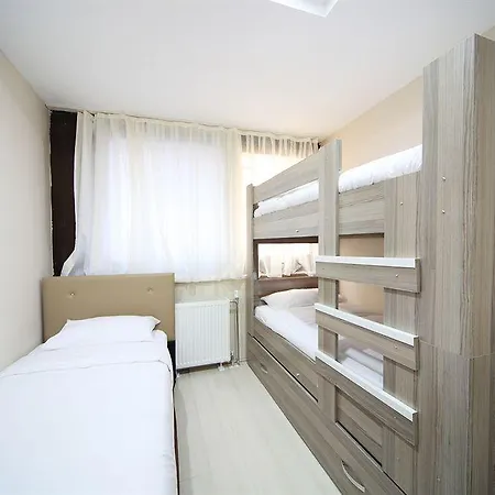 Otel Nil Academic