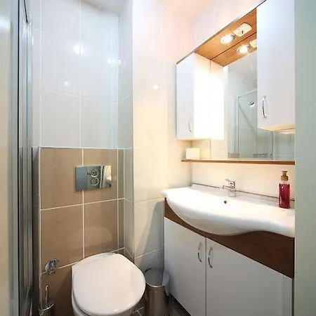Nil Academic Hotel 2*