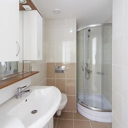 Nil Academic Hotel 2*