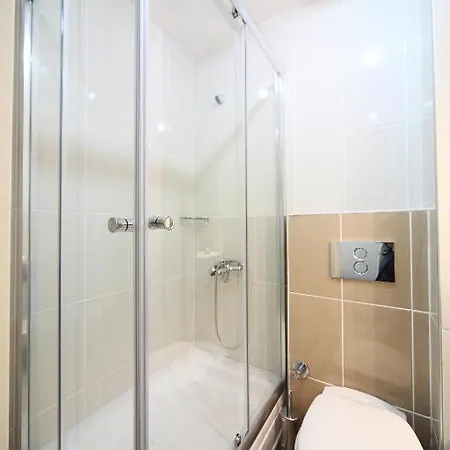 Otel Nil Academic 2*